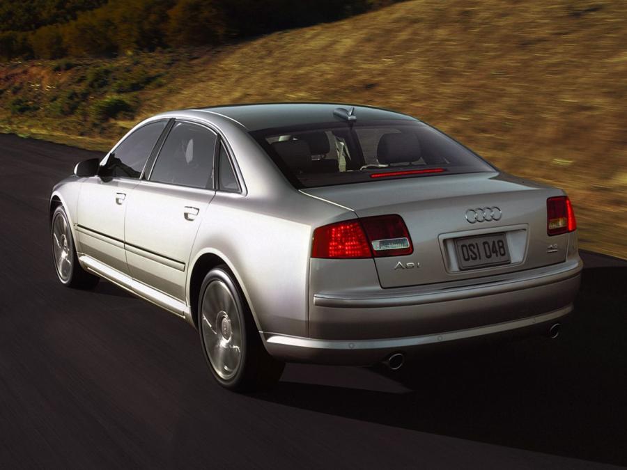  Audi A8 L 4.2 Quattro (D3) 2004 года  (NA) (фото 4 из 19)